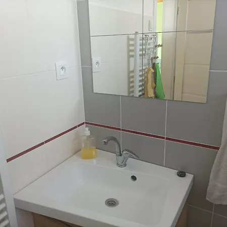 Ansat Opatovská 20 *